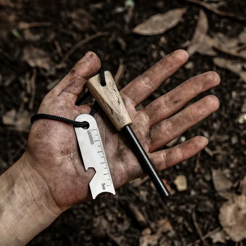 Ferro Rod Striker - Портативный уличный кремень, оснащенный инструментами для
